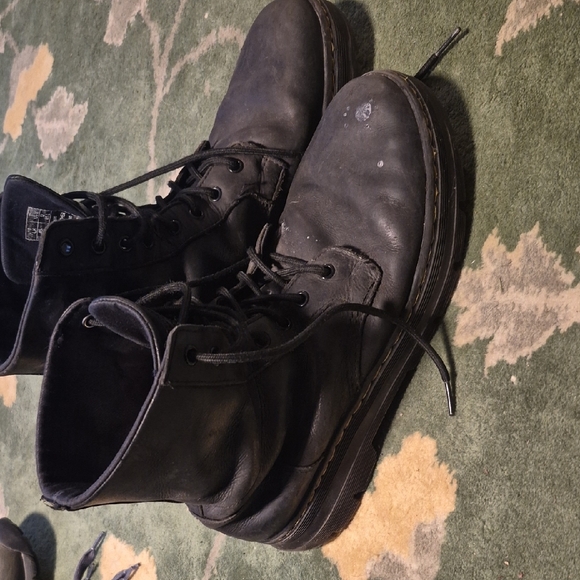 Dr. Martens Black Leather Men's Boots - Picture 2 of 16